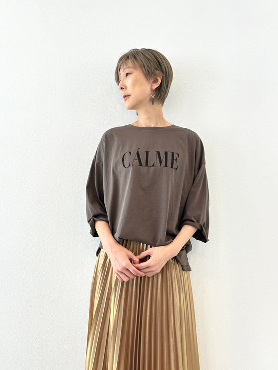 "CALME" ロゴ5部袖Tシャツ