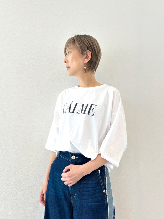 "CALME" ロゴ5部袖Tシャツ