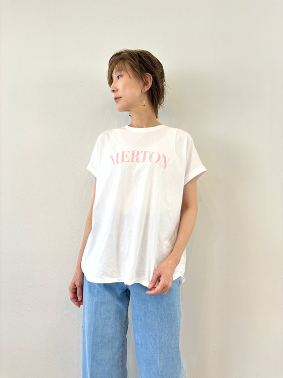 "MERTON" ロゴTシャツ